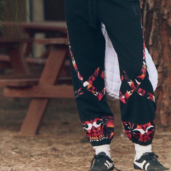 Free People joggers FP Movement Women's Snow Flow Black Combo small NEW - Picture 1 of 11